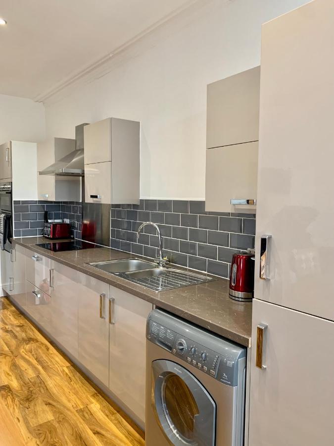 Lytham St Annes, A Spacious, High End, One Bedroomed Apartment 5 Exterior photo